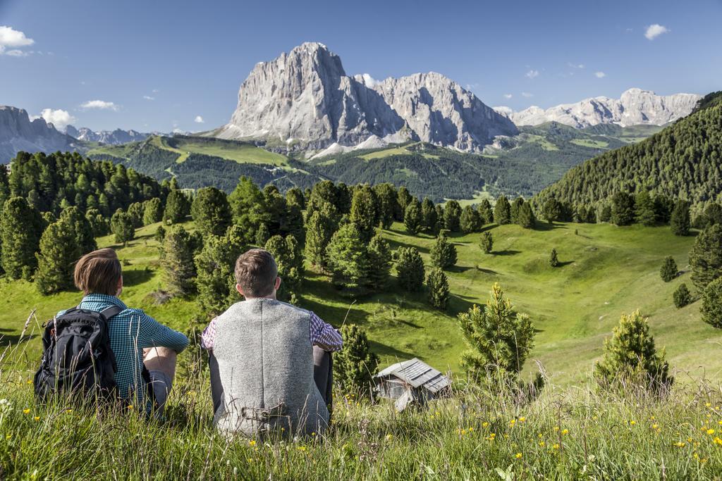 Dorfhotel Beludei Santa Cristina Val Gardena Esterno foto