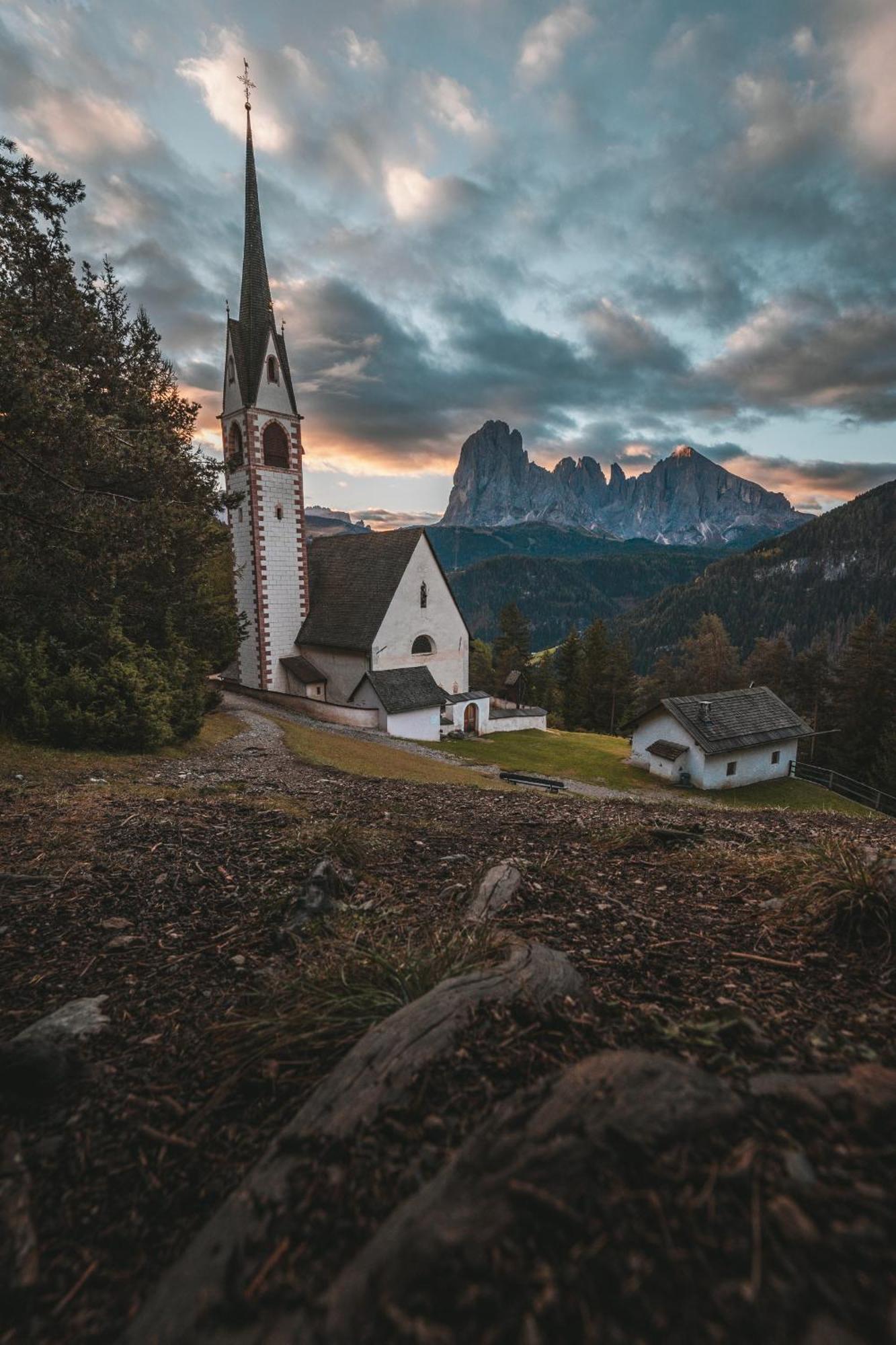 Dorfhotel Beludei Santa Cristina Val Gardena Esterno foto