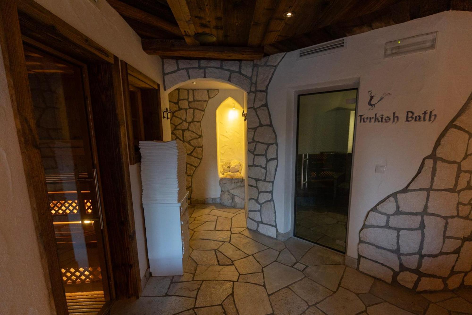 Dorfhotel Beludei Santa Cristina Val Gardena Esterno foto