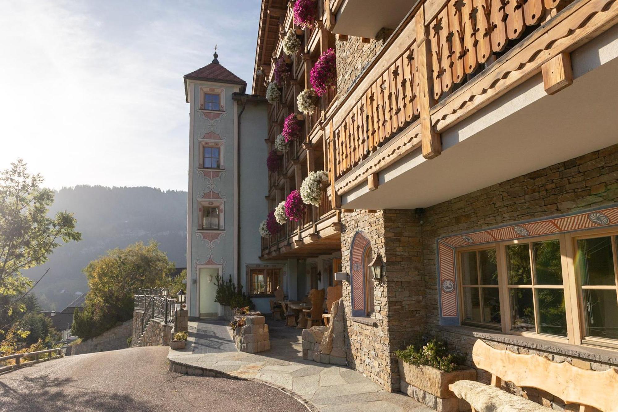 Dorfhotel Beludei Santa Cristina Val Gardena Esterno foto