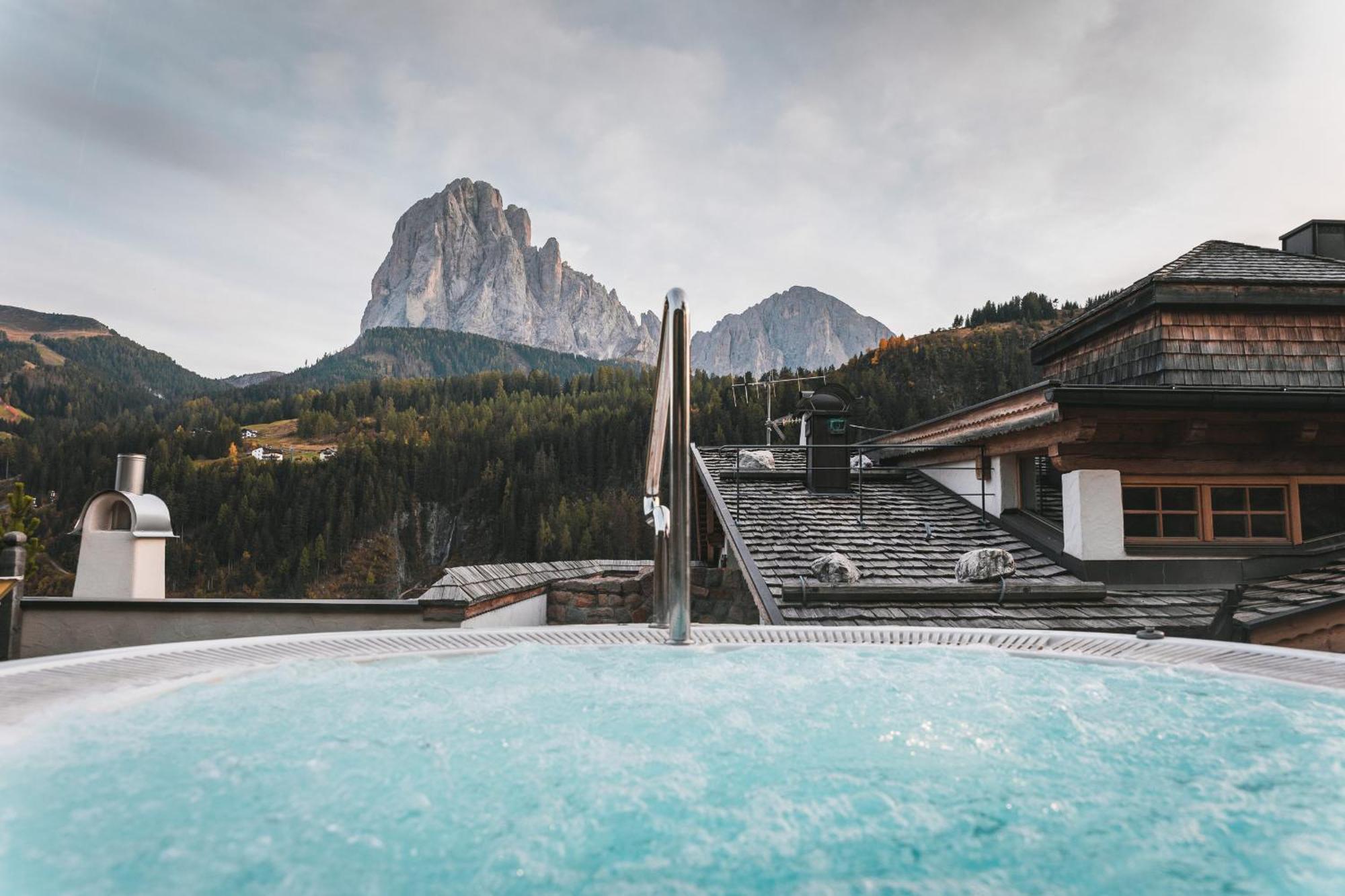 Dorfhotel Beludei Santa Cristina Val Gardena Esterno foto
