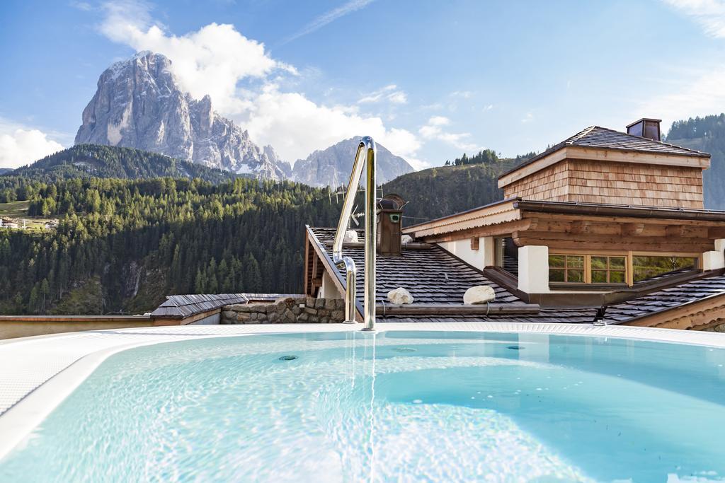 Dorfhotel Beludei Santa Cristina Val Gardena Esterno foto